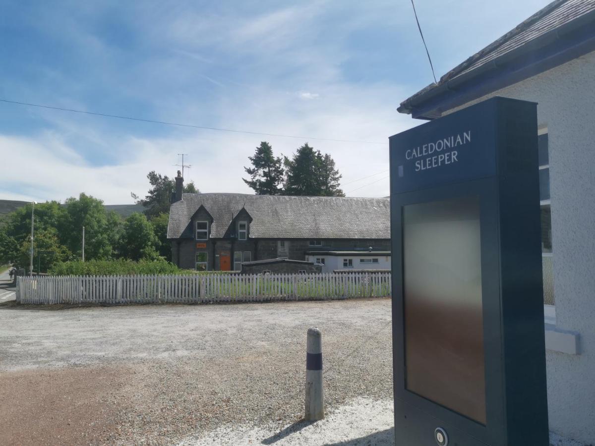 Dalwhinnie Old School Hostel Exterior photo