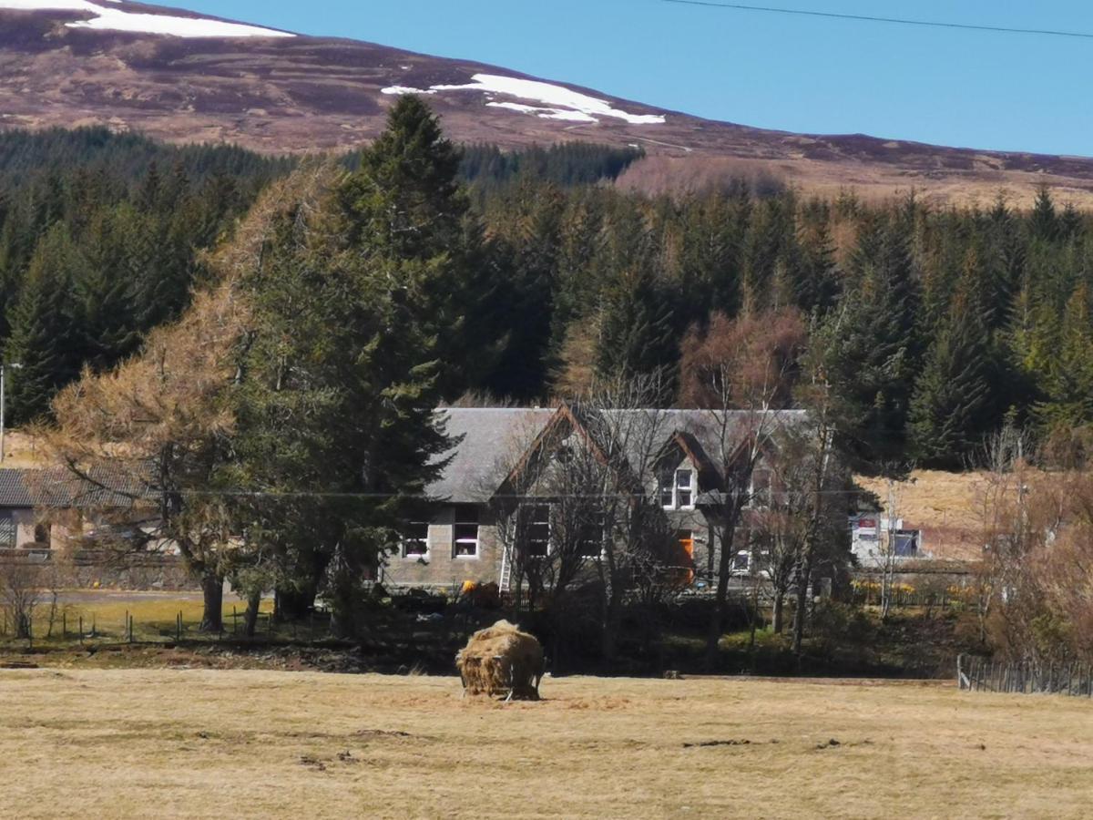 Dalwhinnie Old School Hostel Exterior photo